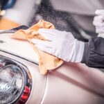 Jak zabezpieczyć lakier samochodu?