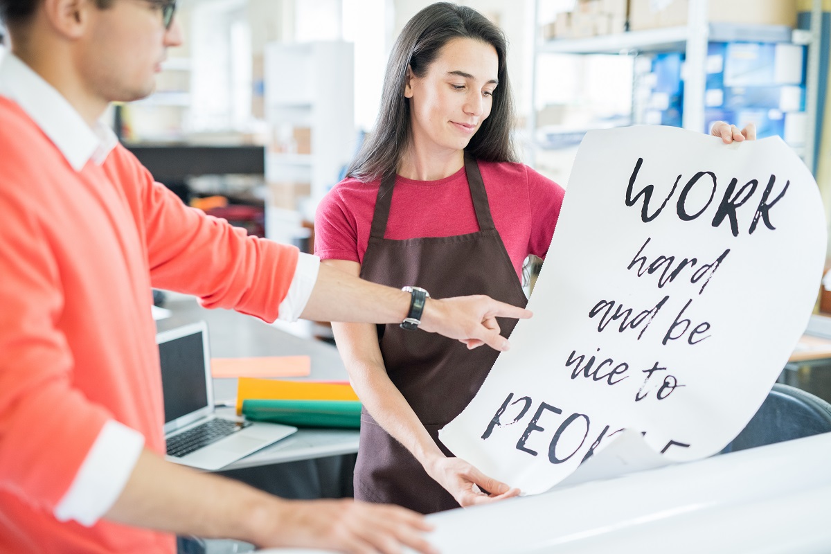 Drukowane materiały reklamowe - jakie wybrać?