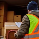 Czy jeśli transport nie dojechał na czas, należy się odszkodowanie?