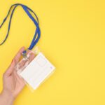 Jak smycze z logo pomagają w budowaniu marki – analiza korzyści dla firm