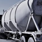 Transport pneumatyczny materiałów sypkich – rewolucja w przemyśle? Jak nowoczesne technologie przekształcają procesy przemysłowe