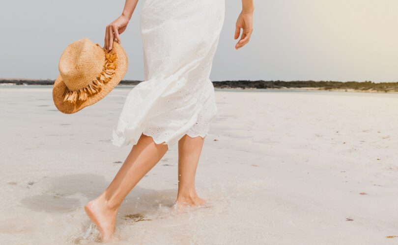 Przewodnik po idealnych zestawach na wakacje nad morzem